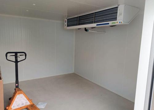 Komora chłodnicza na ryby chłodnica freonowa Gunter Slim Compact